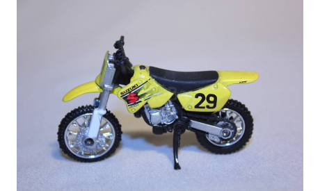 Suzuki RM 125, 1:32, NewRay, масштабная модель мотоцикла, 1/32, New-Ray