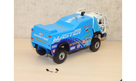 Камаз 49251 Kamaz Master 1996 г. №305, масштабная модель, scale43