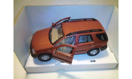 Mercedes ML320 коричневый, масштабная модель, Mercedes-Benz, Bauer/Cararama/Hongwell, 1:43, 1/43