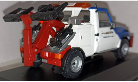 Toyota Land Cruiser 70 Tow Truck (эвакуатор), масштабная модель, DeAgostini, scale43
