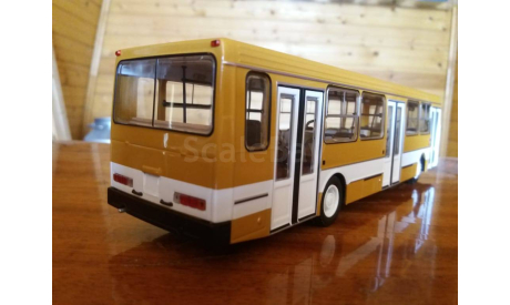 ЛиАЗ 5256 желтый с белой полосой С РУБЛЯ!, масштабная модель, DEMPRICE, 1:43, 1/43