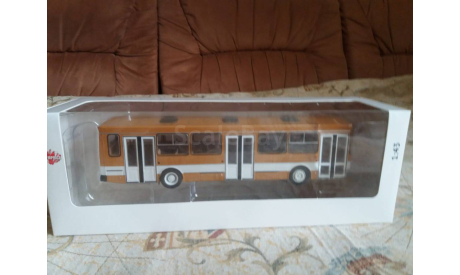 ЛиАЗ 5256 желтый с белой полосой С РУБЛЯ!, масштабная модель, DEMPRICE, 1:43, 1/43