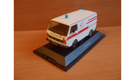 VW (LT). Немецкий красный крест., масштабная модель, Volkswagen, Schuco, scale43