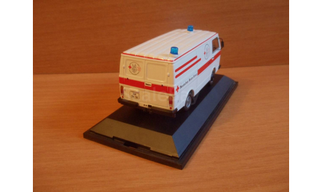VW (LT). Немецкий красный крест., масштабная модель, Volkswagen, Schuco, scale43