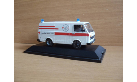 VW (LT). Немецкий красный крест., масштабная модель, Volkswagen, Schuco, scale43