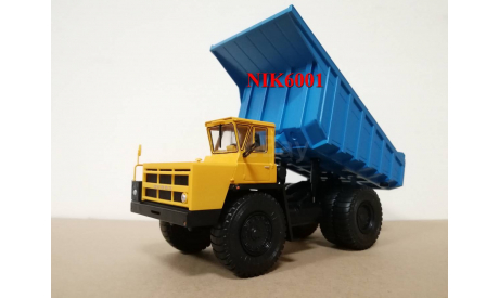 Н0122 БЕЛАЗ-7527 самосвал, желтый / синий, масштабная модель, scale43, Наш Автопром