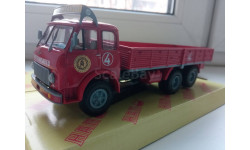 МАЗ-516 Leipziger Messe (из к/ф ’Мировой парень’), красный