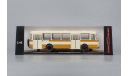 04018А ЛиАЗ-677М Бежево-жёлтый (с запасным колесом), масштабная модель, 1:43, 1/43, Classicbus
