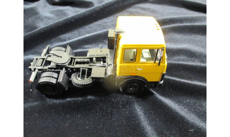 Н793 МАЗ 54322 седельный тягач (1985-1988), оранжевый, масштабная модель, scale43, Наш Автопром