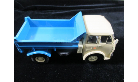 H759b МАЗ-5549 самосвал (бежевый/синий), масштабная модель, scale43, Наш Автопром