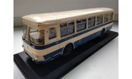 ЛиАЗ-677 бежево-синий 04002B, масштабная модель, scale43, Classicbus