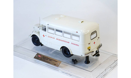 Павловский Автобус 651 ’Скорая Медицинская Помощь’, г. Ленинград - 1957 г. г Dip Models 165104, масштабная модель, scale43, ПАЗ