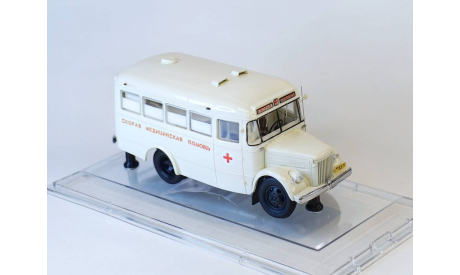Павловский Автобус 651 ’Скорая Медицинская Помощь’, г. Ленинград - 1957 г. г Dip Models 165104, масштабная модель, scale43, ПАЗ