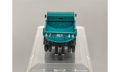 Масштабная модель ЗиЛ-ММЗ-555 самосвал, Великолукское АТХ - 1976 г. Dip Models 155505, масштабная модель, scale43