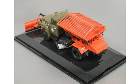 Масштабная модель Пескоразбрасыватель ’ПР-130’ Москва 1977 г. Dip Models 113024, масштабная модель, ЗИЛ, scale43