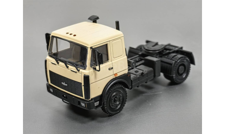 Масштабная модель H795 МАЗ-54327 (1988-1999) бежевый, масштабная модель, scale43, Наш Автопром