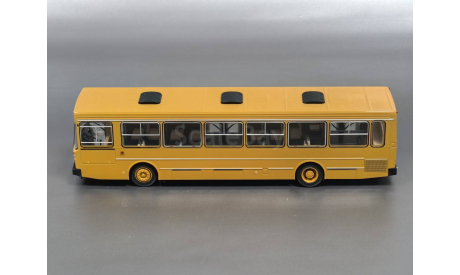 Масштабная модель Городской автобус 5256 желтый 04012, масштабная модель, scale43, Demprice, ЛиАЗ