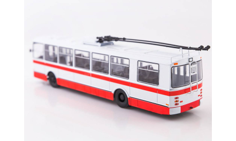 Масштабная модель ЗИУ-682Б, Наши Автобусы №61, масштабная модель, 1:43, 1/43, MODIMIO