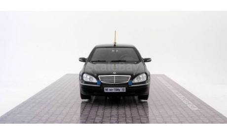 Масштабная модель MERCEDES-BENZ S600 Pullman Guard W220 Владимир Путин Dip Models GON220, масштабная модель, scale43