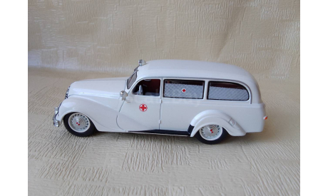 EMW 340 Kombi Ambulance / скорая помощь, масштабная модель, IST Models, scale43