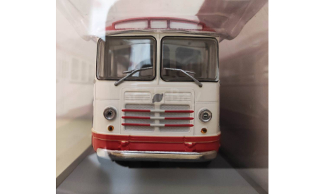 ЛиАЗ-158В красно-белый ClassicBus, масштабная модель, scale43