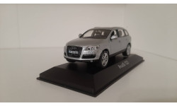 Audi q7 / 1:43 / Schuko