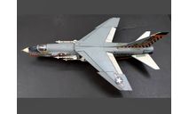 1/72 продажа модели самолета Ф-8 ’Крусайдер’, США 1955 год истребитель фирмы Воут в масштабе 1/72, масштабные модели авиации, коллекция Новостройки СПб, scale72