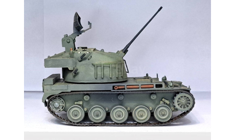 1/35 модель танка ЗСУ АМХ-13 ДСА, Франция AMX 13 D.C.A defense contre avions, масштабные модели бронетехники, Коллекция Новостройки СПб, scale35