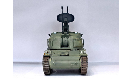 1/35 модель танка ЗСУ АМХ-13 ДСА, Франция AMX 13 D.C.A defense contre avions, масштабные модели бронетехники, Коллекция Новостройки СПб, scale35