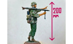1/9 Панцергренадер с пулеметом МГ-42 Германия 200mm Verlinden 2427 German Panzergrenadier Machine Gunner