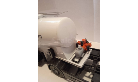 Цементовоз полуприцеп Bonum MAN TGX 18.480, масштабная модель, scale43