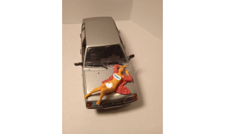 Фигурка девушка в халате пин ап 1/43, фигурка, scale43