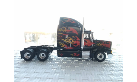 Peterbilt 377 + полуприцеп (Schuco, 1:43), масштабная модель, scale43