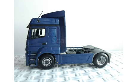 Тягач Mercedes-Benz Axor 1 (Minichamps, 1:43), масштабная модель, 1/43