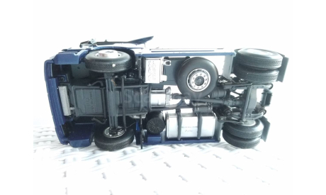 Тягач Mercedes-Benz Axor 1 (Minichamps, 1:43), масштабная модель, 1/43