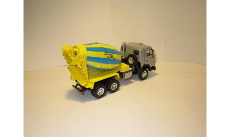 Камаз 54115 бетономешалка ’Autobahn’, масштабная модель, Bauer/Cararama/Hongwell, scale43