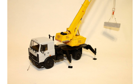 Автокран Ивановец МАЗ, масштабная модель, 1:43, 1/43