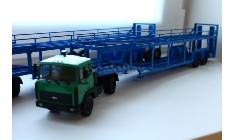 Полуприцеп Автовоз 934410 МАЗ КамАЗ, масштабная модель, 1:43, 1/43, КрАЗ