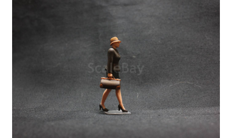 Фигурки 1/43 Дама с сумками, фигурка, OVB, scale43