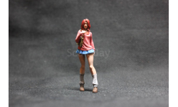 Фигурки 1/43 Девушка с сумочкой