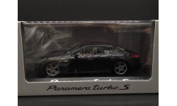 1/43 Porsche Panamera Turbo S - Minichamps