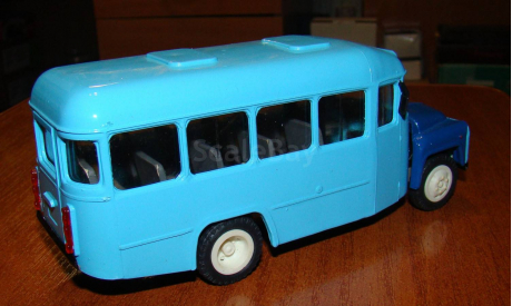 Модель Автобуса КАВЗ-3270 1:43 пр-во Компаньон, масштабная модель, 1/43