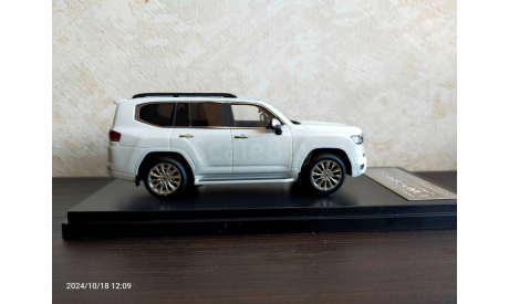 Toyota LAND CRUISER 300 ZX 2021, масштабная модель, scale43