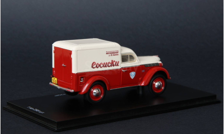 Москвич-400-420К фургон ʹʹСосискиʹʹ 1951 г. DiP, масштабная модель, DiP Models, scale43