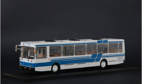 ЛиАЗ-5256 1989 г. Classicbus, масштабная модель, 1:43, 1/43