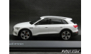 Audi E-Tron 2018 glacier white 1-43 Dealer=Spark, масштабная модель, scale43
