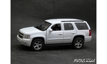 Chevrolet Tahoe 2008 white 4x4 1-43 Welly, масштабная модель, scale43