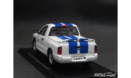 Dodge RAM SRT-10 Commemorative Edition 2005 white 1-43 Spark, масштабная модель, scale43