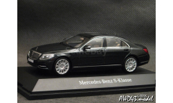 Mercedes  S-class W222 2013 black 1-43 Dealer=Schuco B66960153