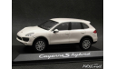 Porsche Cayenne S Hybrid 2010 white 1-43 Minichamps, масштабная модель, scale43